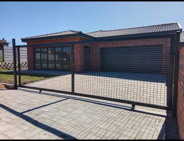 3 BEDROOM PROPERTY TO RENT IN DANA BAY
